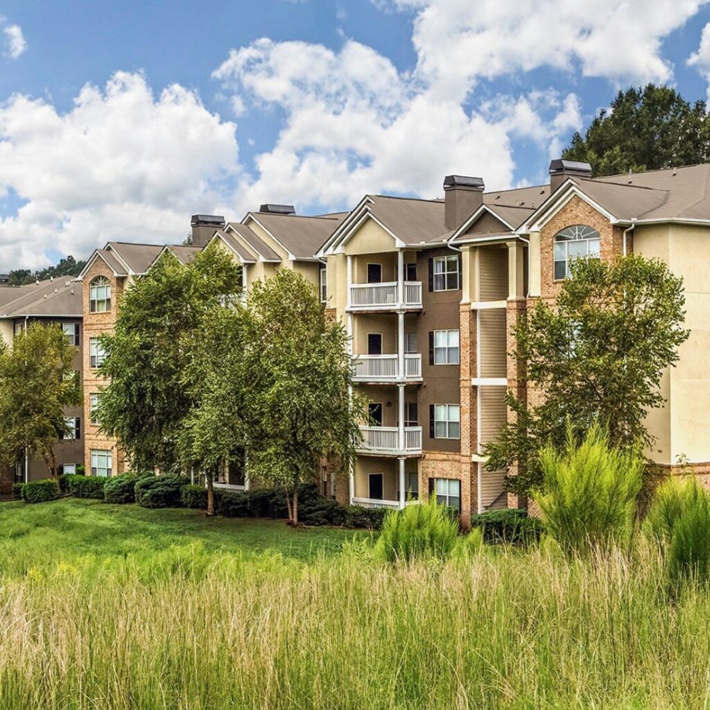 4 Reasons You Should Choose Estates Legends For Your Next Living