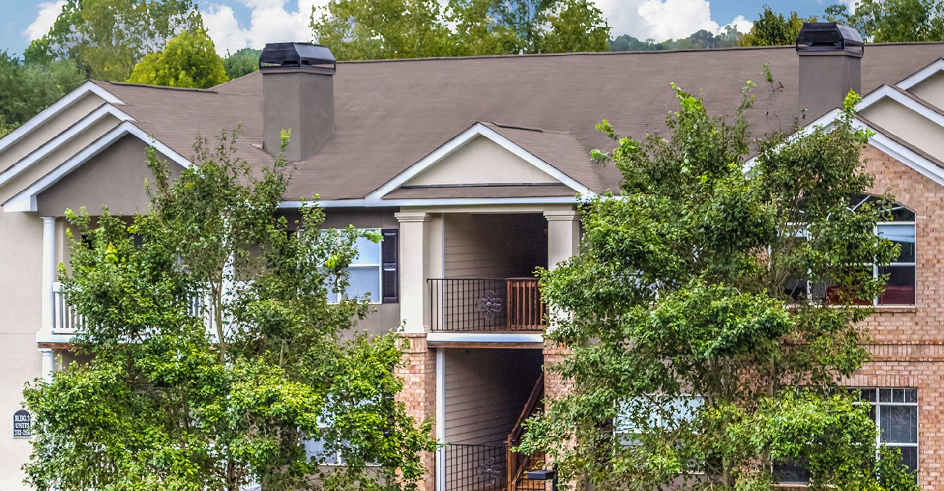 M12330 - What Makes Our Apartment Complex Modern Hero